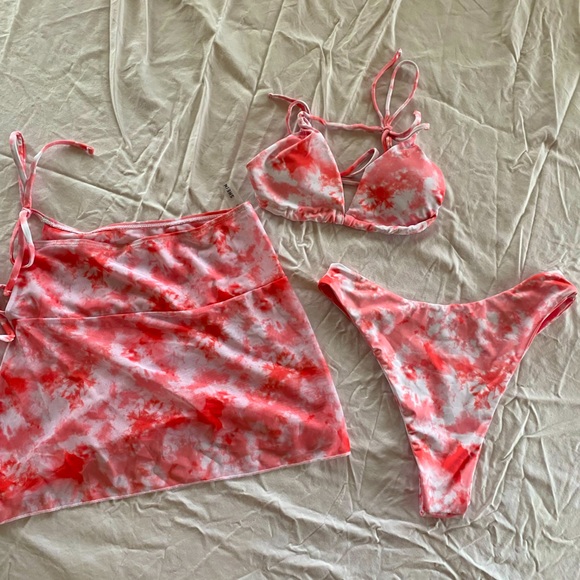 3 piece small pink tye dye bikini - Picture 2 of 3